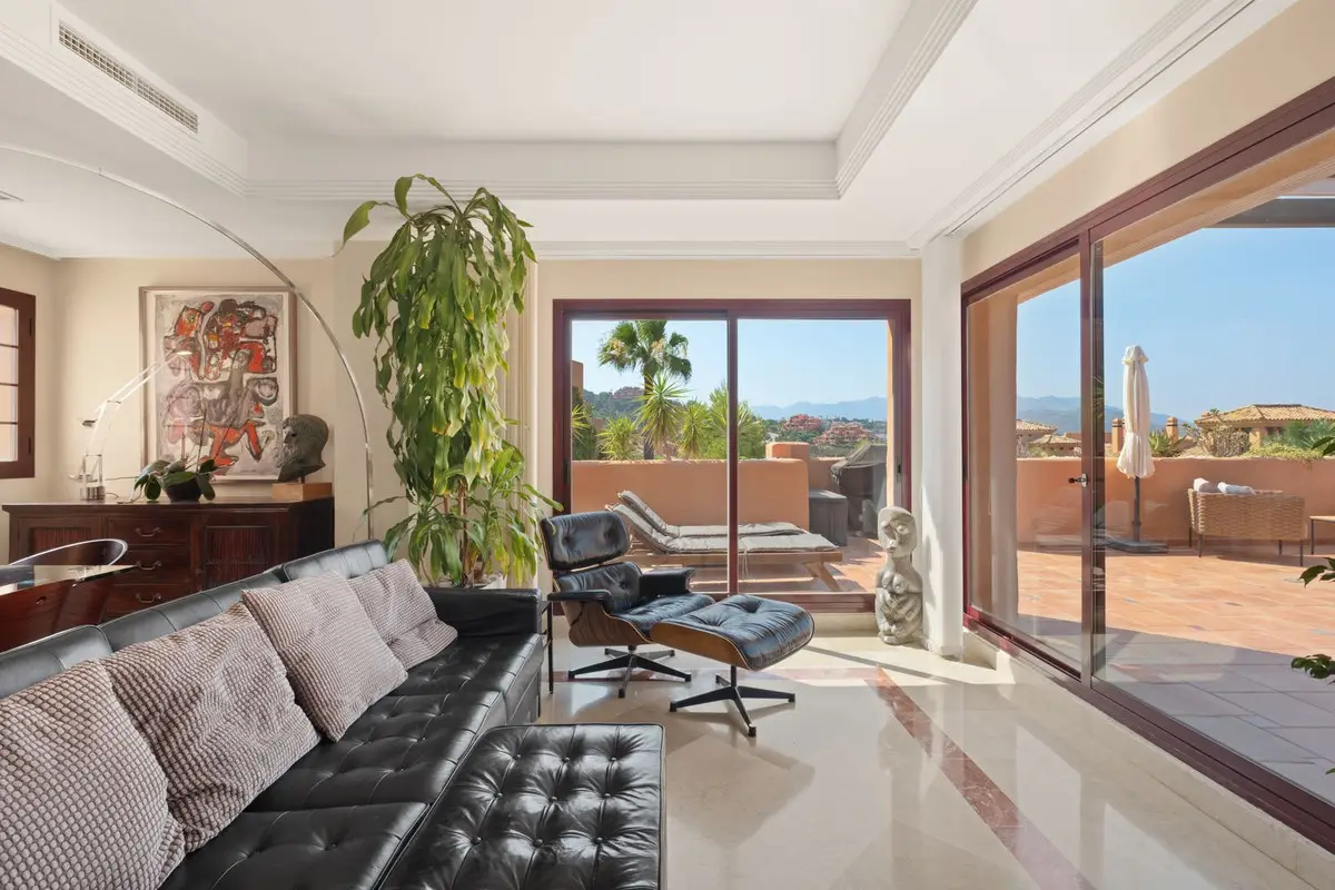 Penthouse for sale in La Mairena — photo 1