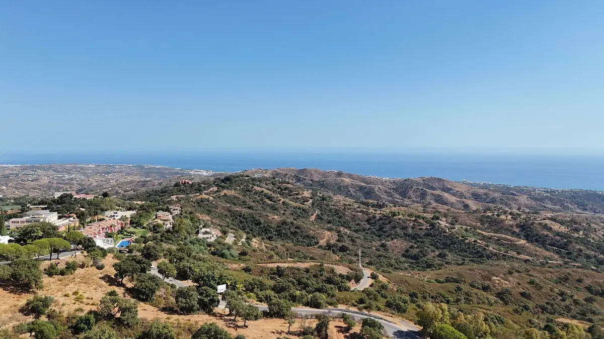 Land for sale in La Mairena — photo 1