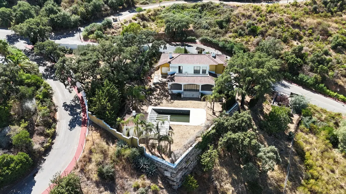 Detached Villa for sale in La Mairena — photo 1