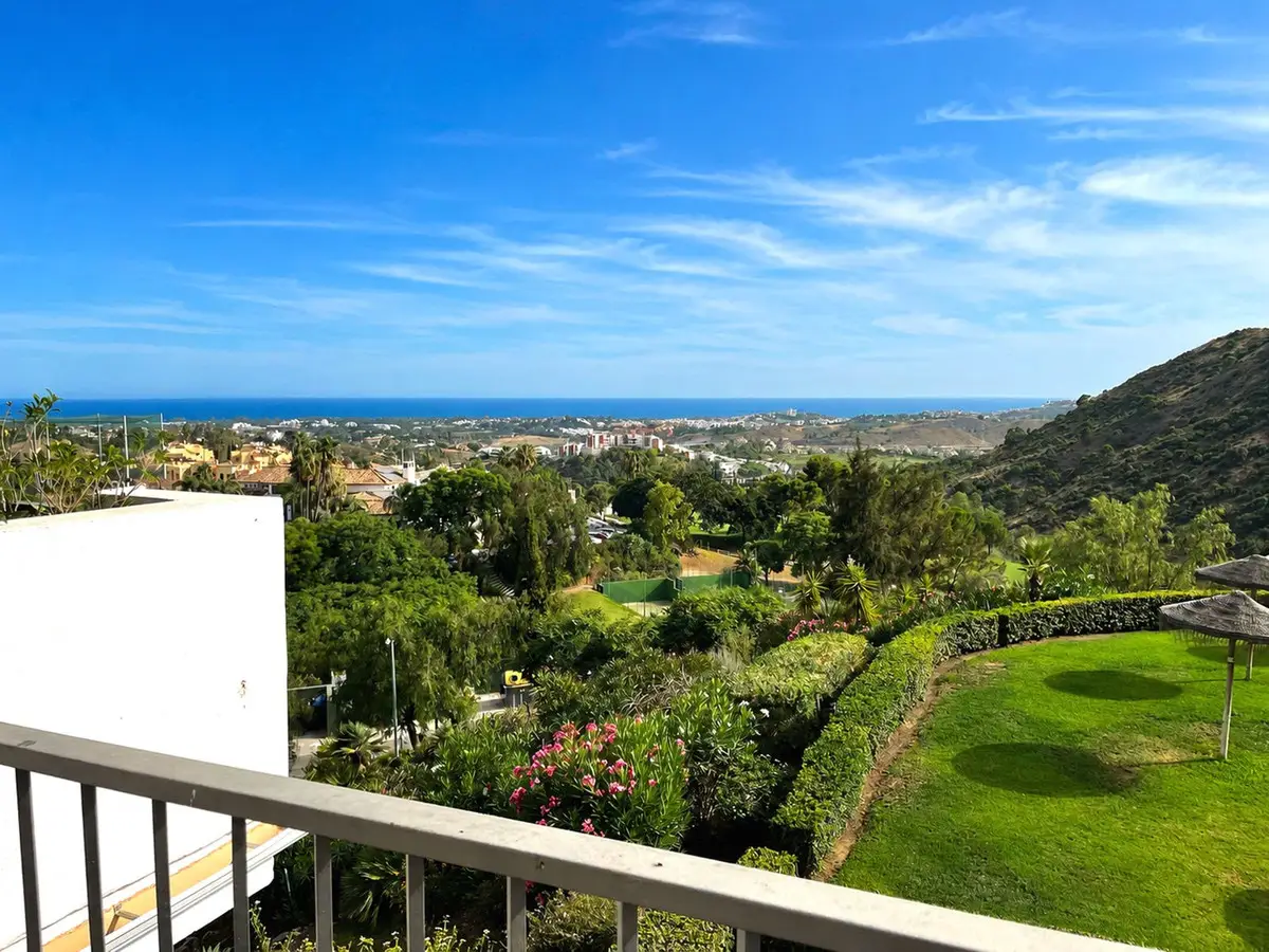 Middle Floor Apartment for sale in Los Arqueros — photo 1