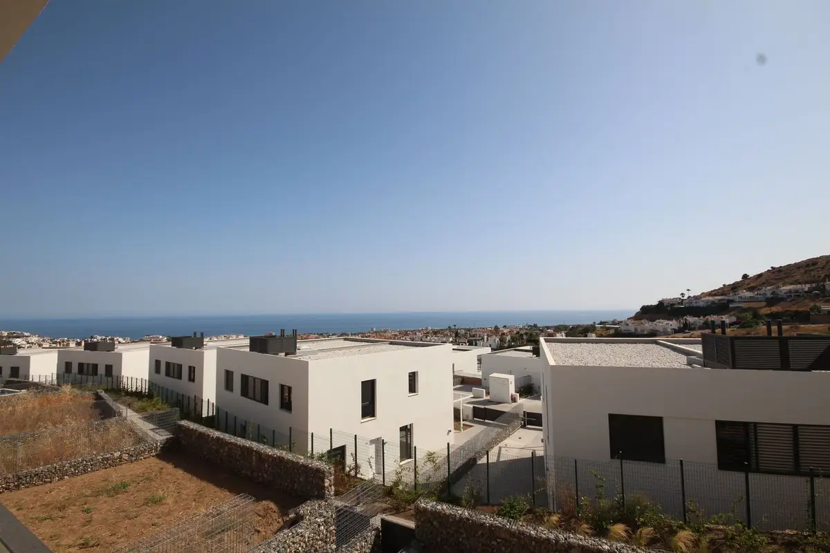 Semi-Detached House for sale in Riviera del Sol — photo 1