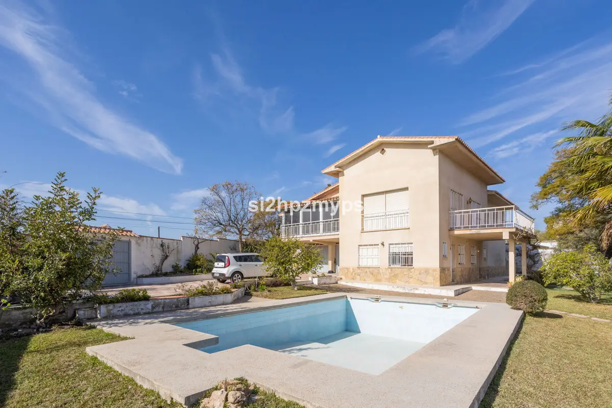 Detached Villa for sale in Nerja — photo 1