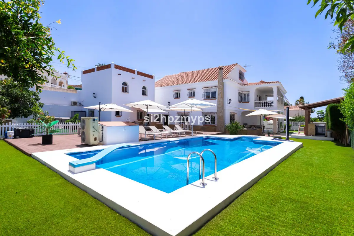 Detached Villa for sale in Caleta de Vélez — photo 1