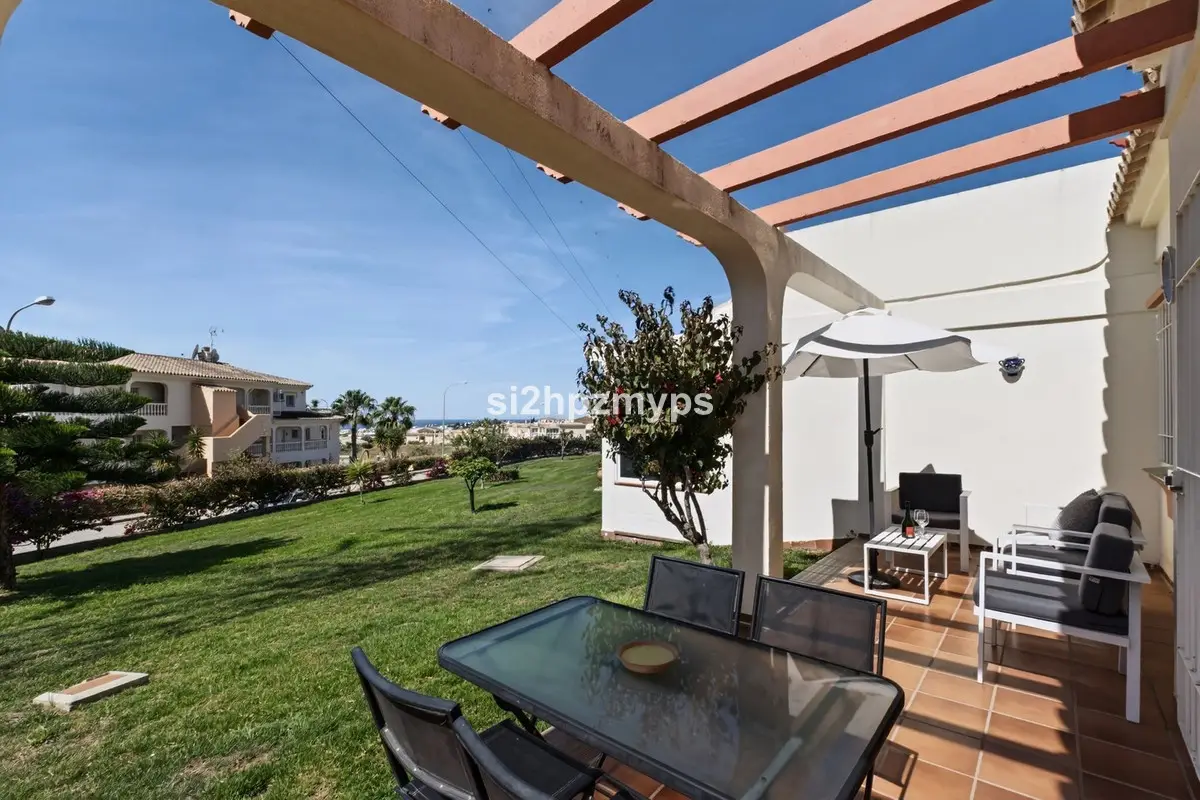 Townhouse for sale in Torrox — photo 1