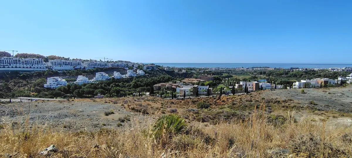 Residential Plot for sale in Cancelada — photo 1