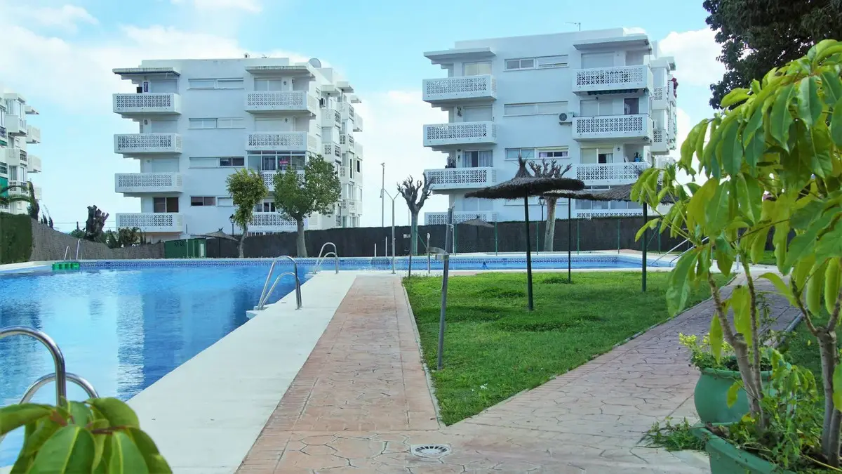 Ground Floor Apartment for sale in Estepona — photo 1