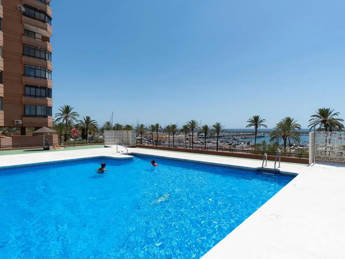 Middle Floor Studio for sale in Fuengirola — photo 1