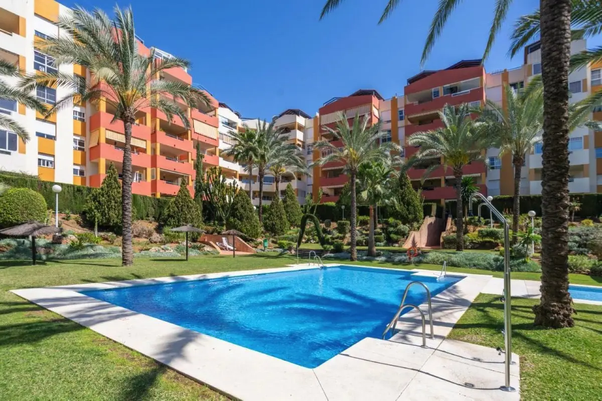 Middle Floor Apartment for sale in Atalaya — photo 1