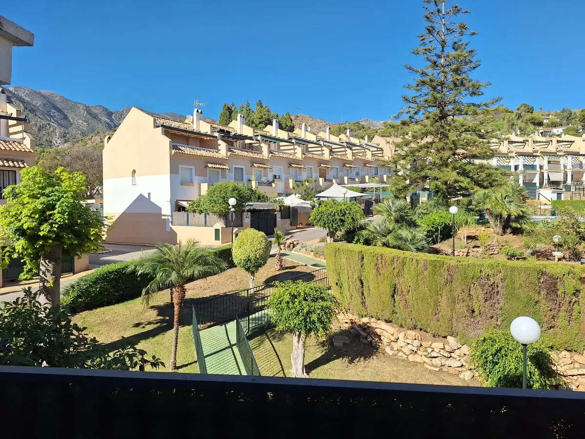 Townhouse for sale in Marbella — photo 1