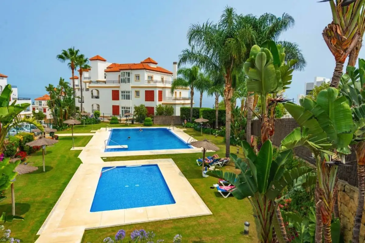 Ground Floor Apartment for sale in La Duquesa — photo 1