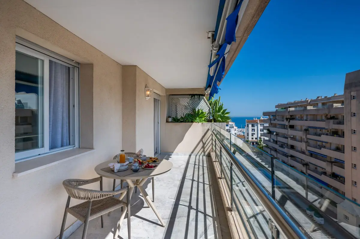 Middle Floor Apartment for sale in Puerto Banús — photo 1