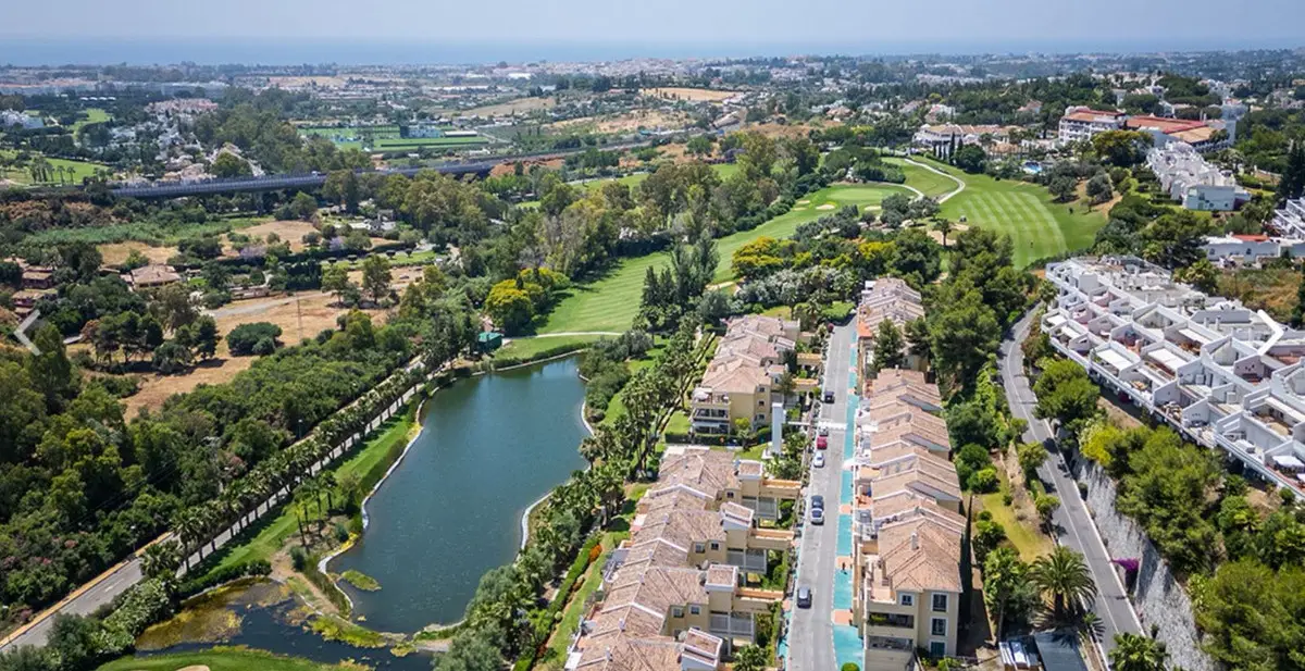 Middle Floor Apartment for sale in La Quinta — photo 1