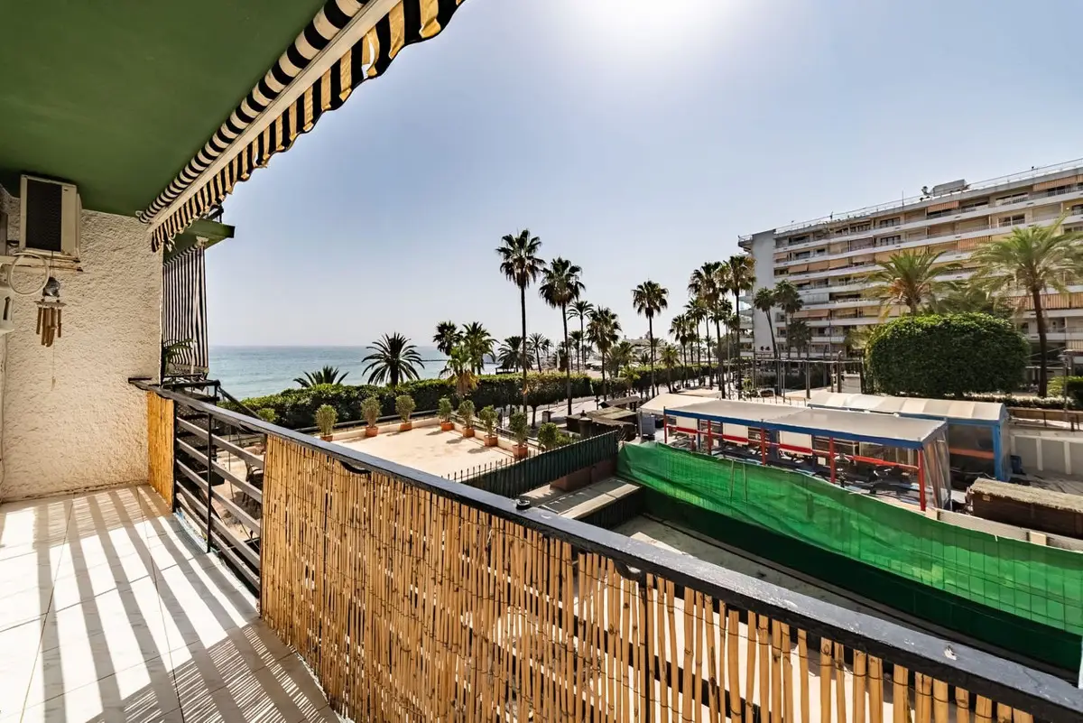 Middle Floor Apartment for sale in Marbella — photo 1