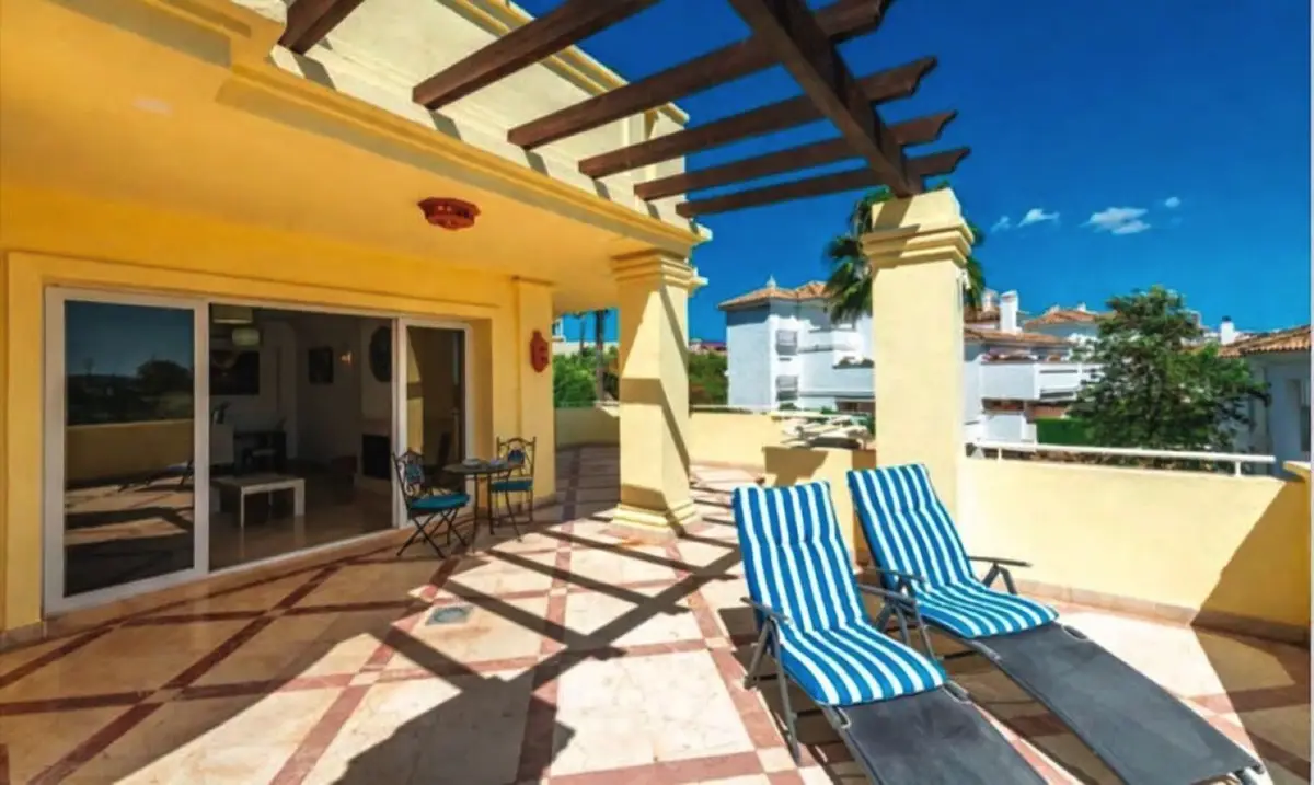 Middle Floor Apartment for sale in Casares Playa — photo 1