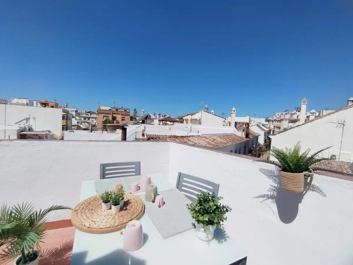 Semi-Detached House for sale in Estepona — photo 1