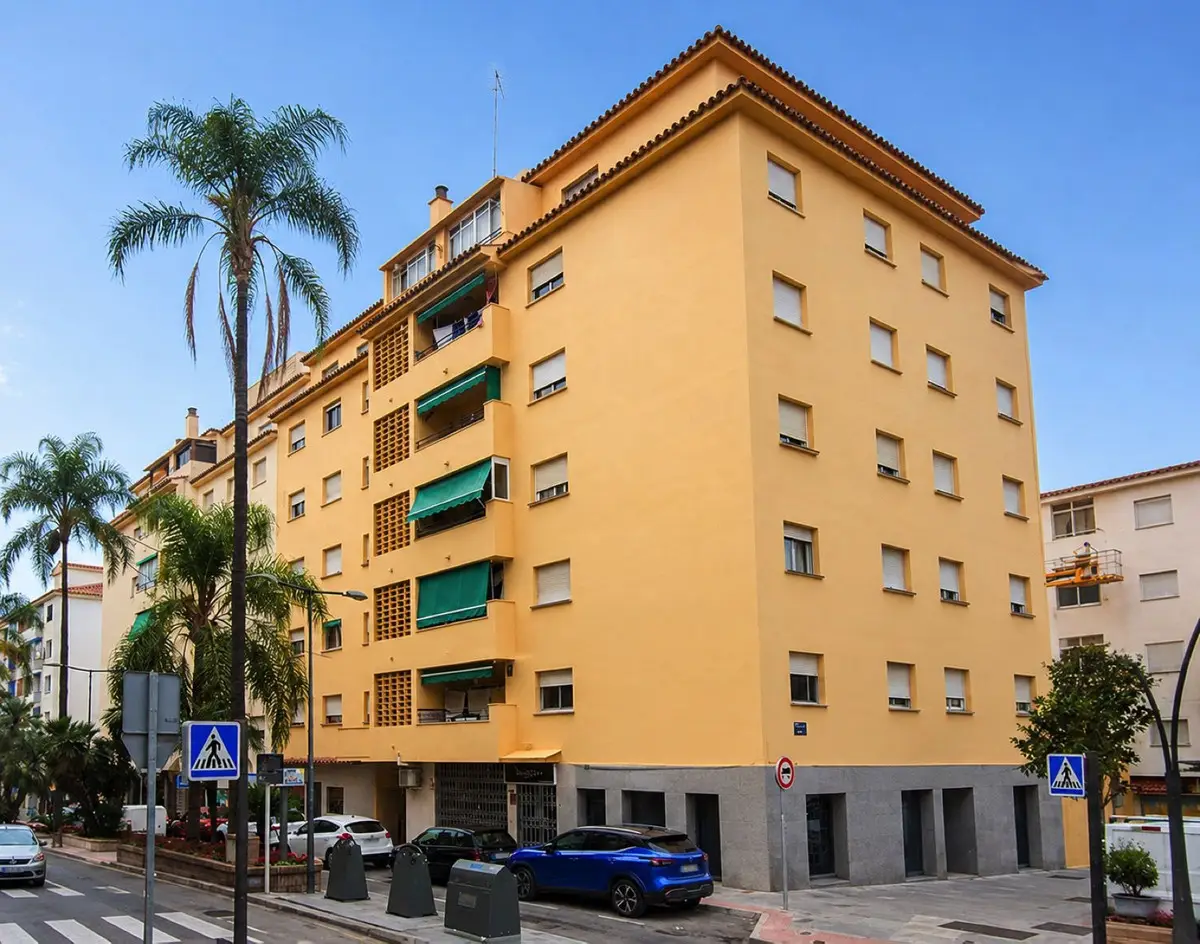 Middle Floor Apartment for sale in Marbella — photo 1