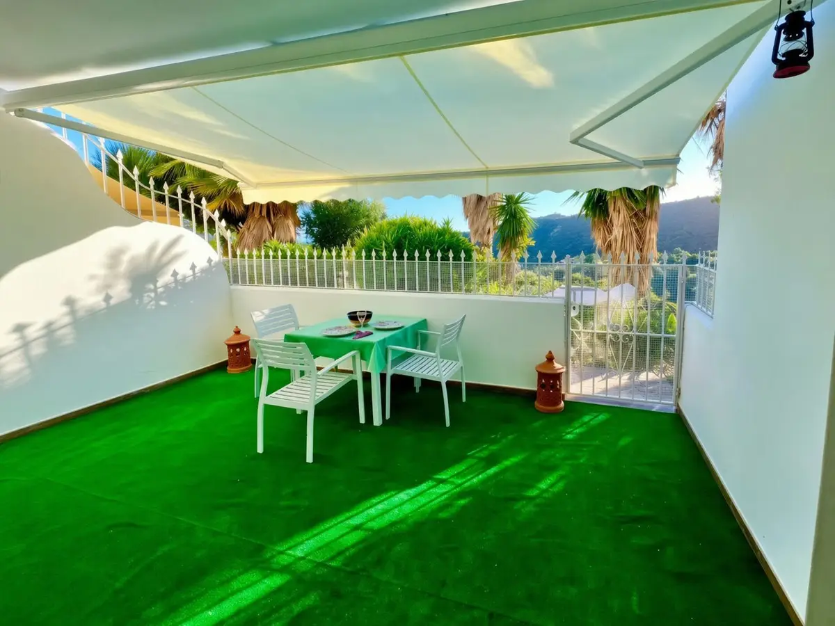 Duplex for sale in Estepona — photo 1