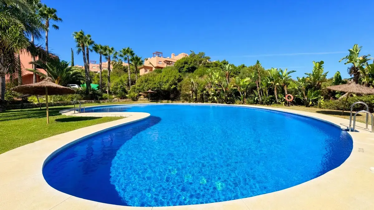 Penthouse for sale in Casares — photo 1