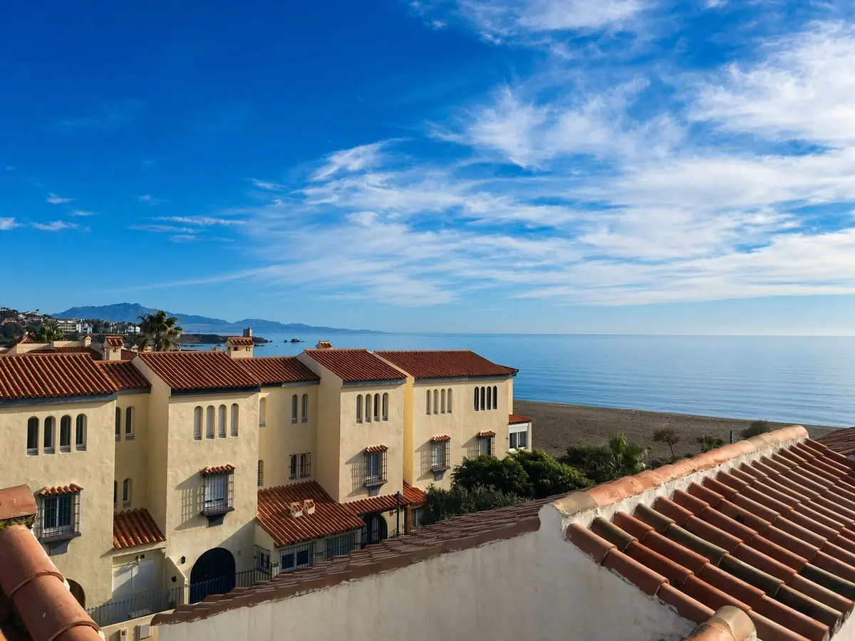 Townhouse for sale in Casares Playa — photo 1