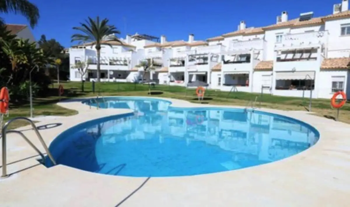 Ground Floor Apartment for sale in Estepona — photo 1