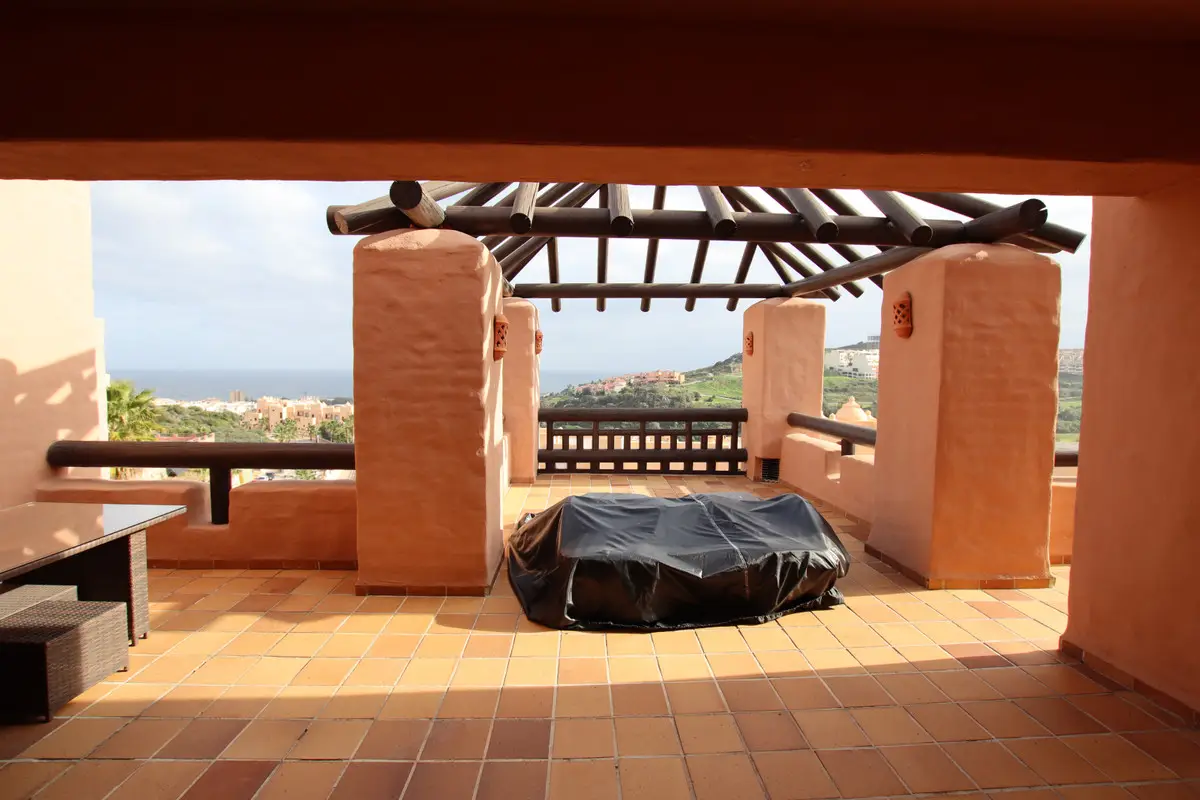 Penthouse for sale in La Duquesa — photo 1