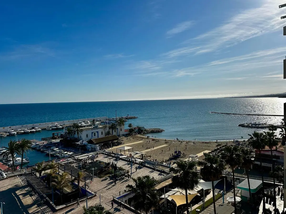 Middle Floor Apartment for sale in Marbella — photo 1