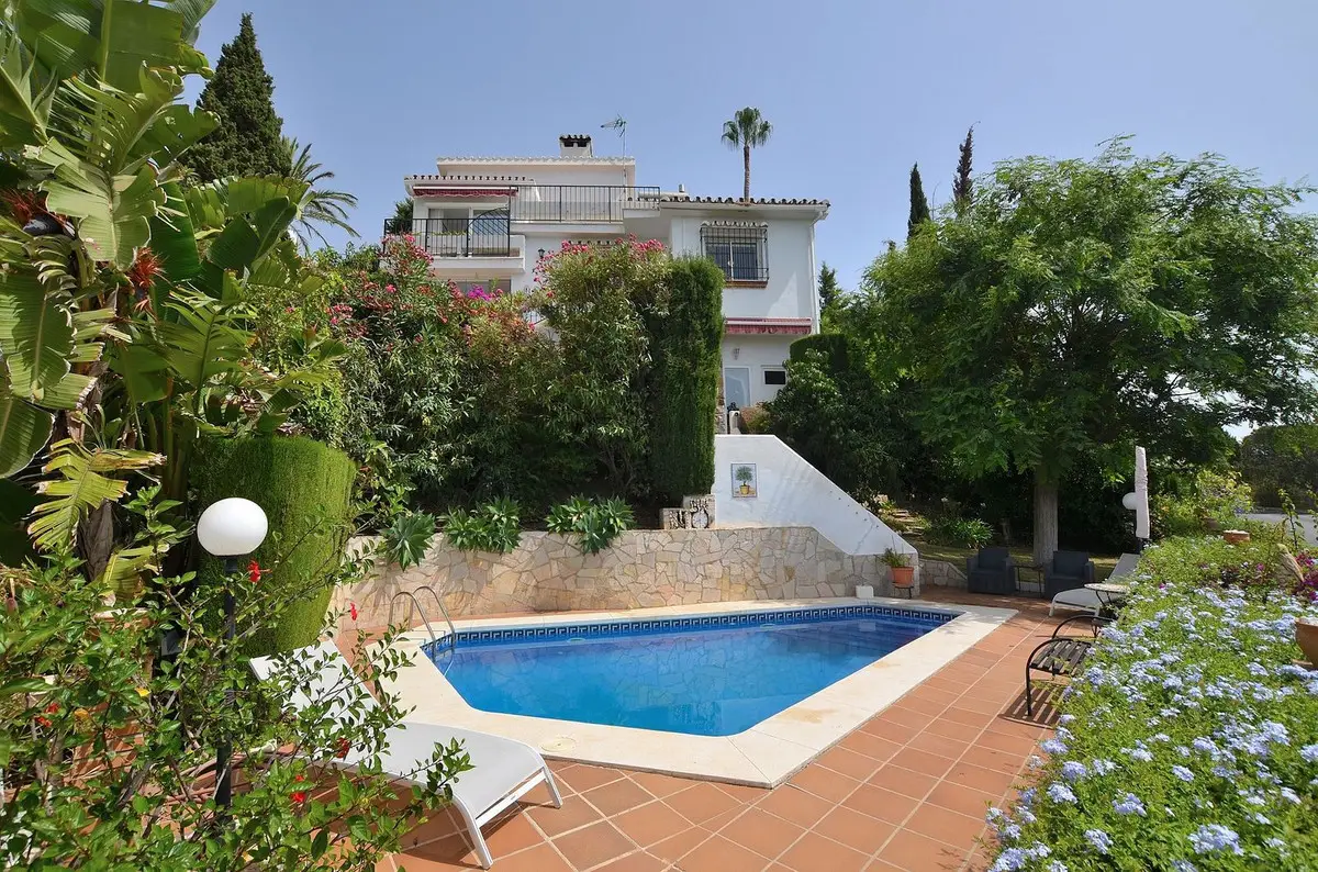 Wolnostojąca willa na sprzedaż w Benalmadena Costa — zdjęcie 1