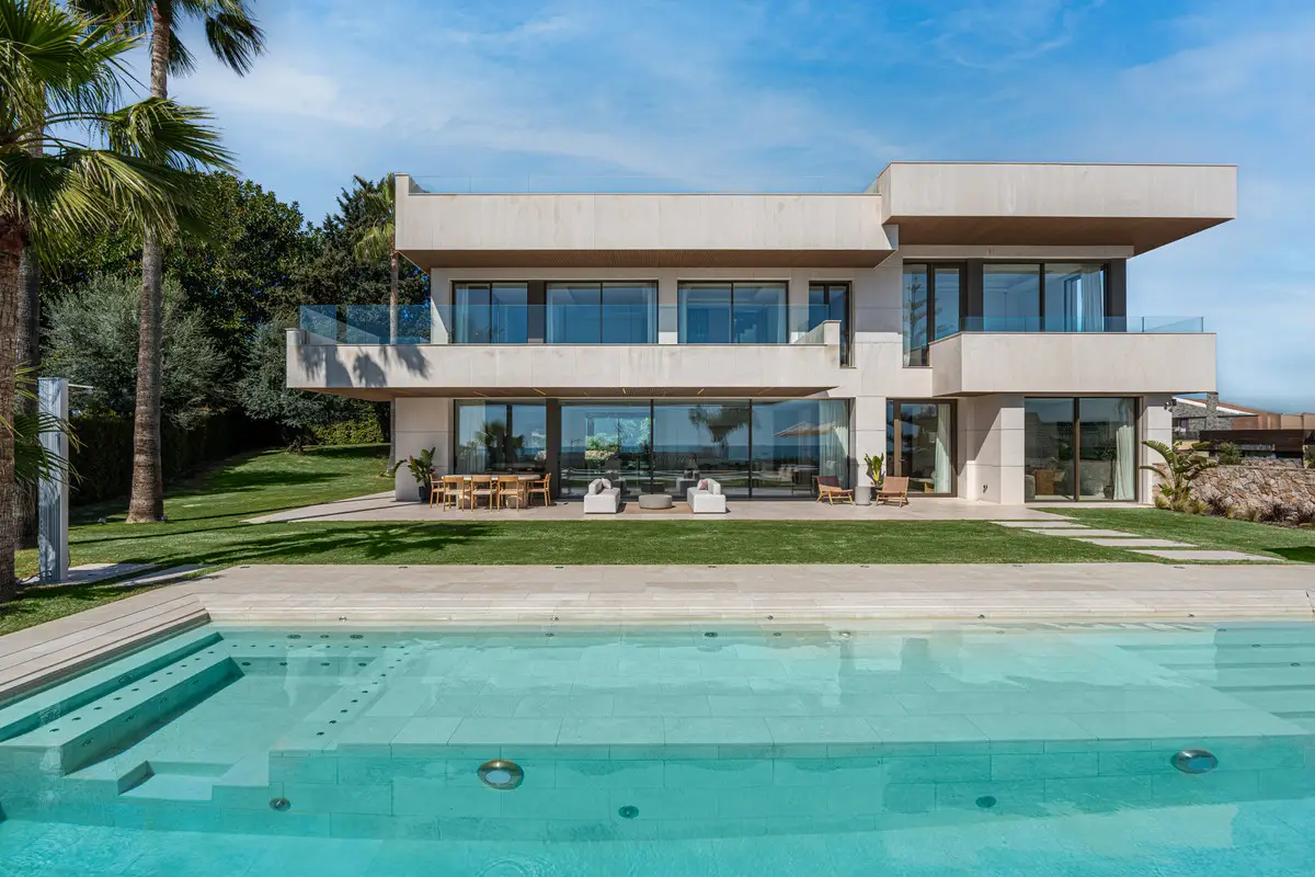 Detached Villa for sale in Málaga — photo 1
