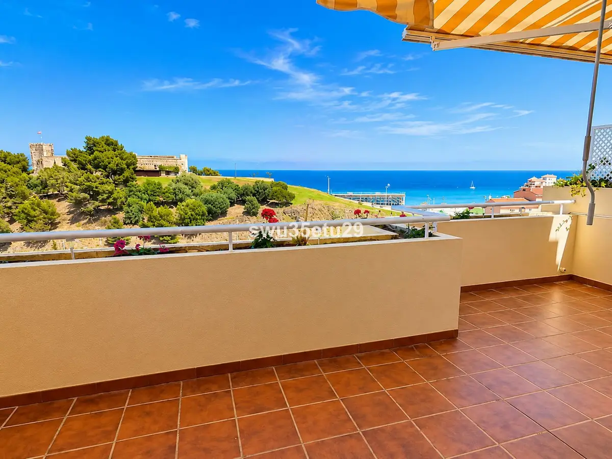 Top Floor Apartment for sale in Fuengirola — photo 1