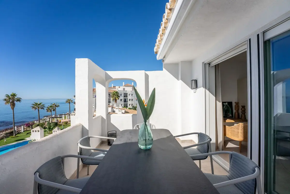 Penthouse Duplex for sale in Calahonda — photo 1