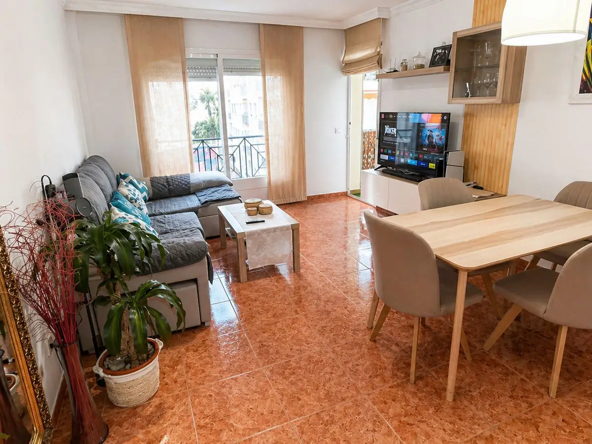 Middle Floor Apartment for sale in Estepona — photo 1