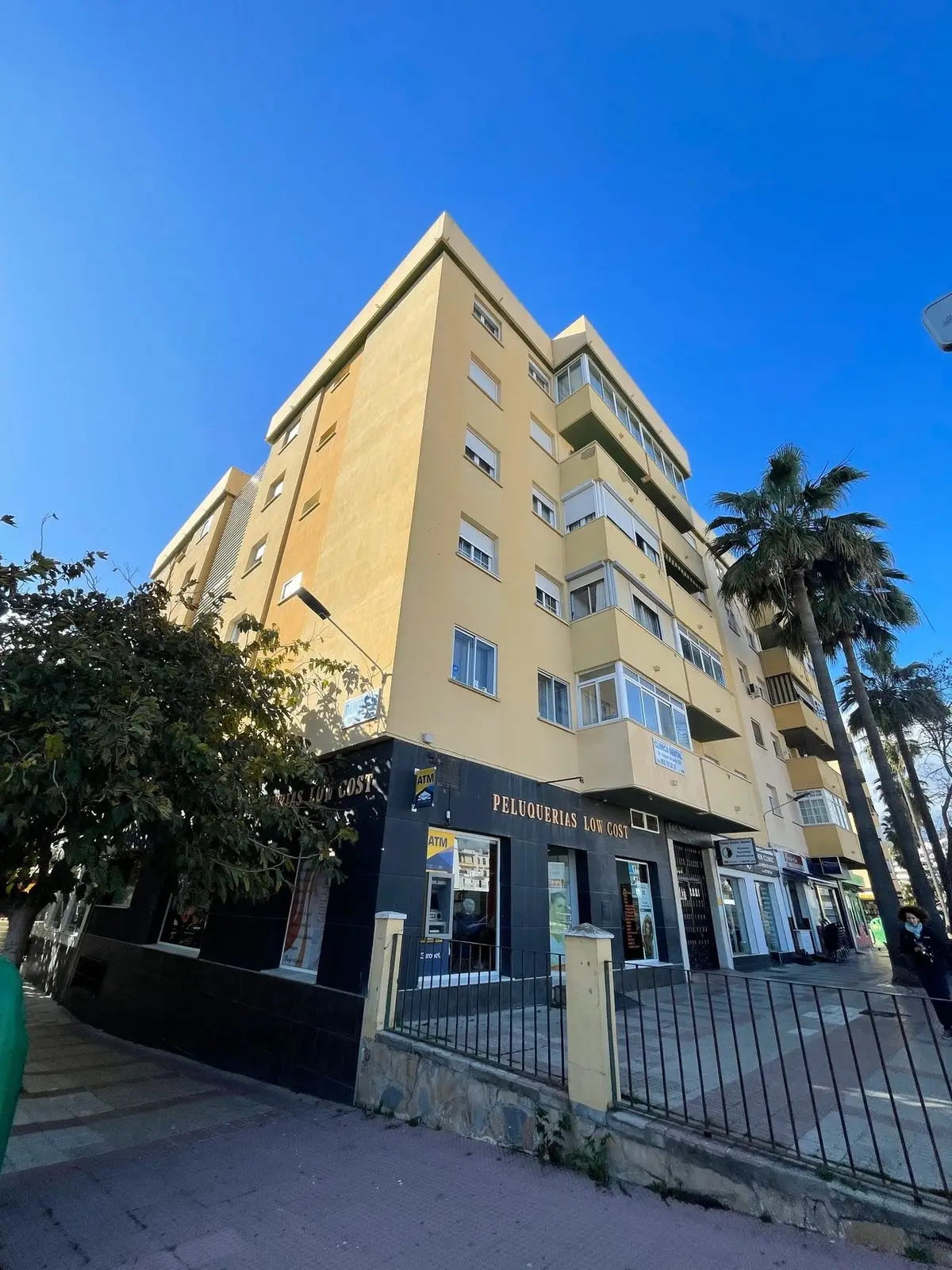 Middle Floor Apartment for sale in Estepona — photo 1