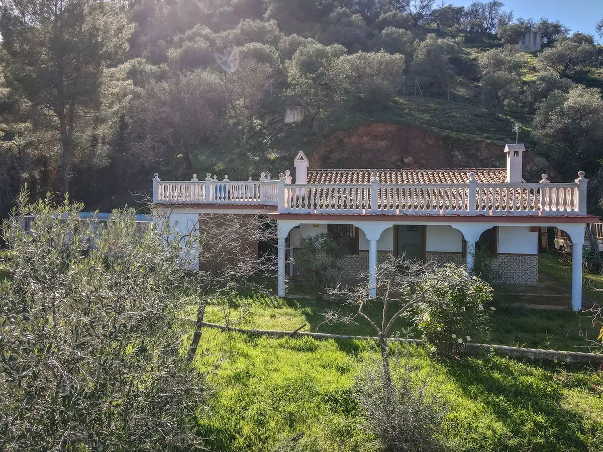 Finca - Cortijo for sale in Guaro — photo 1