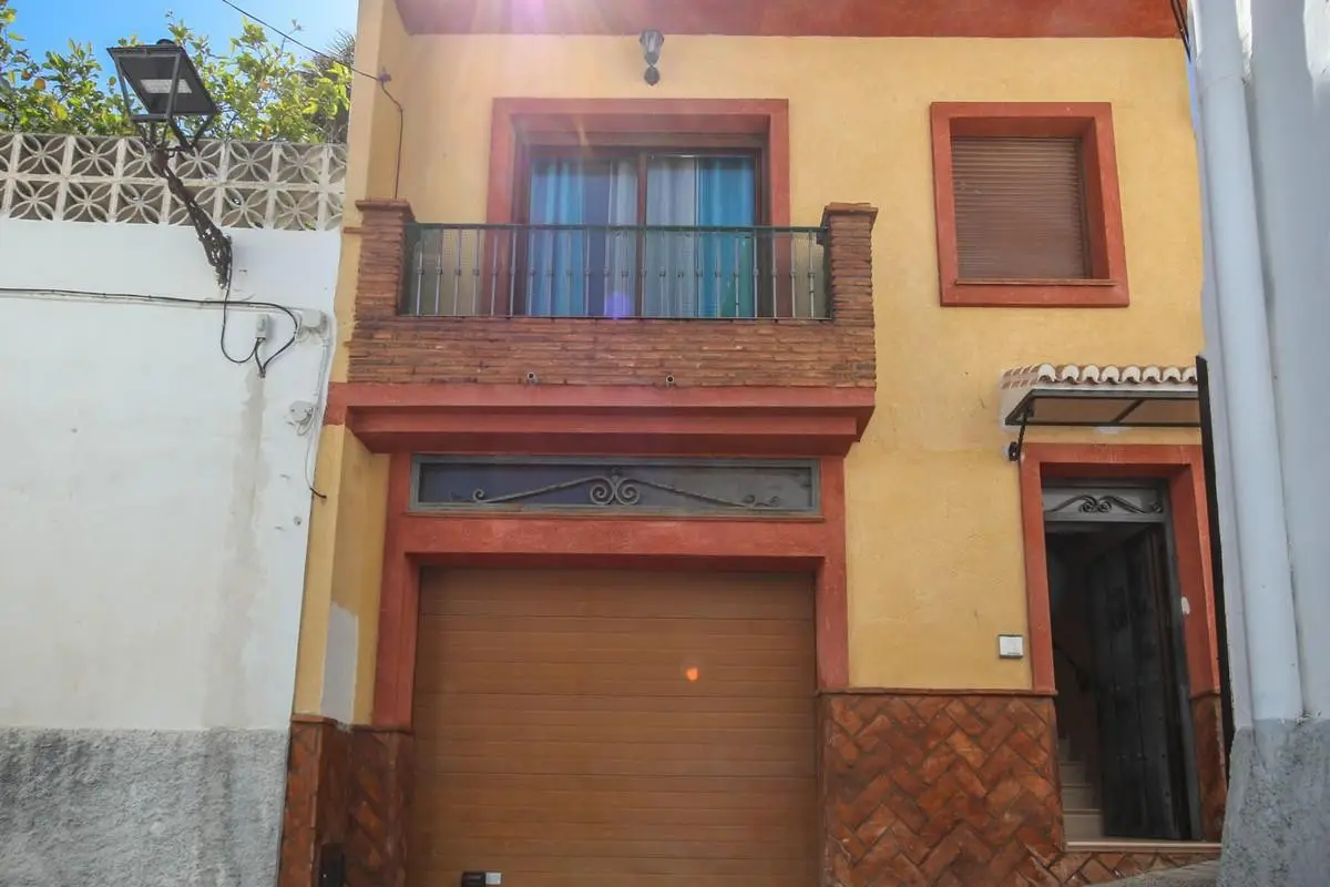 Townhouse for sale in Alozaina — photo 1