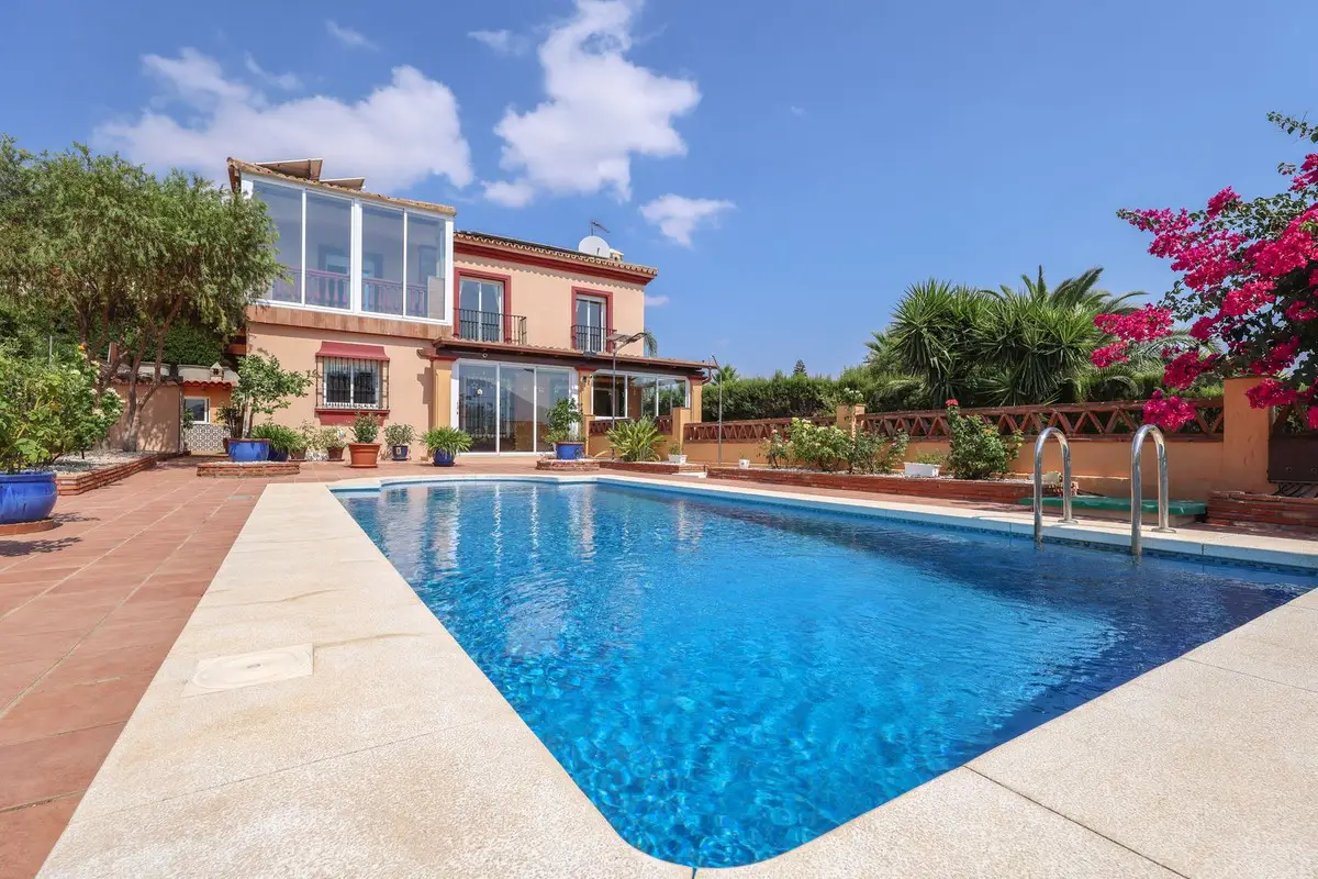 Detached Villa for sale in Coín — photo 1