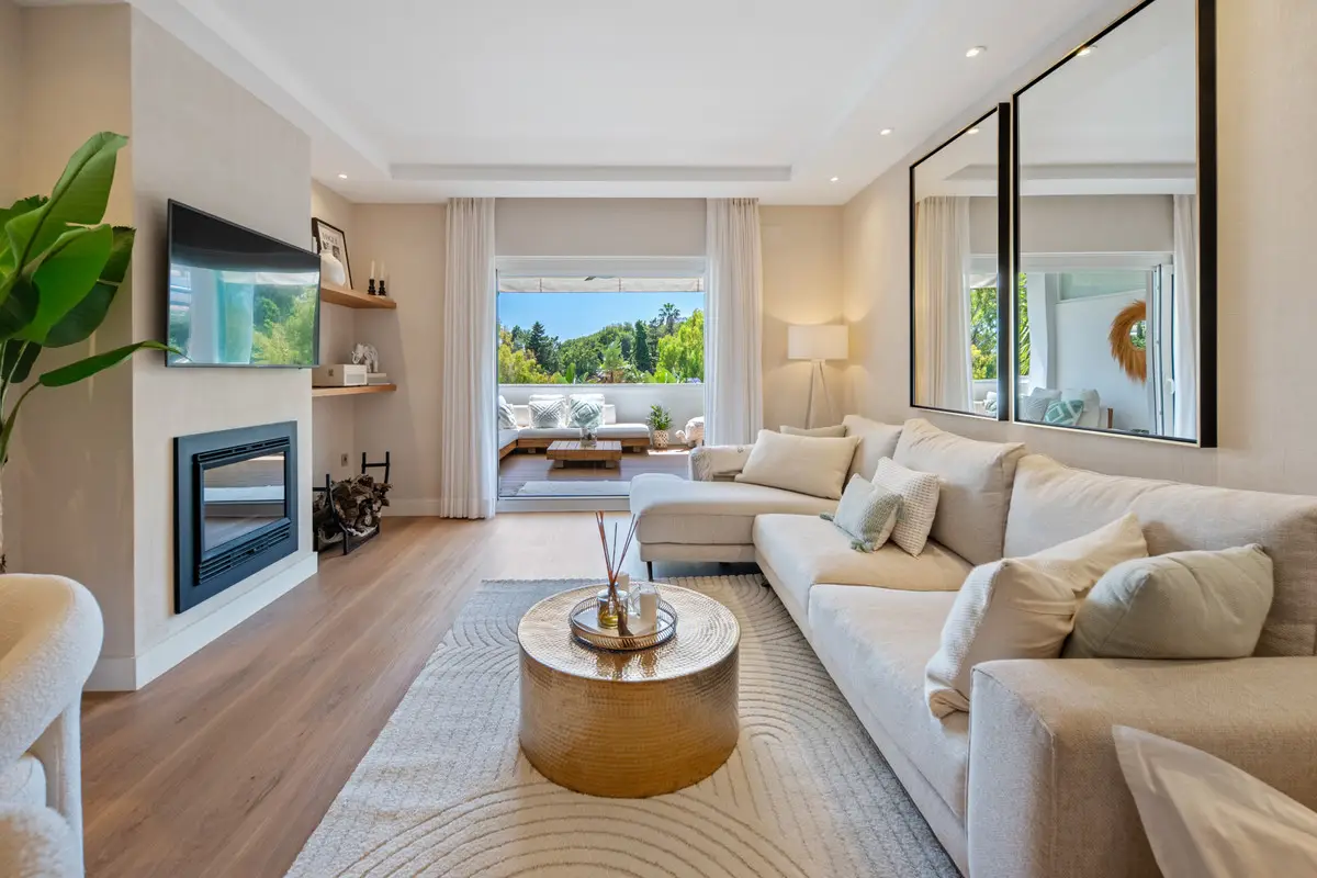 Middle Floor Apartment for sale in The Golden Mile — photo 1