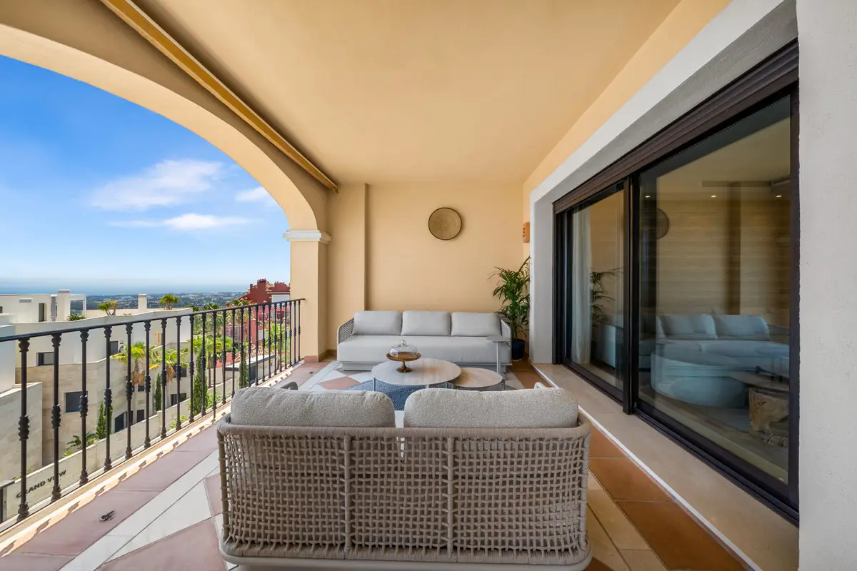 Middle Floor Apartment for sale in La Quinta — photo 1