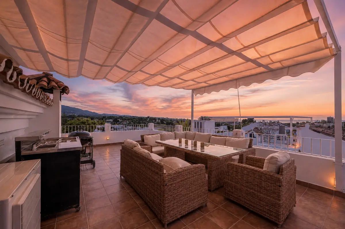 Townhouse for sale in Nueva Andalucía — photo 1