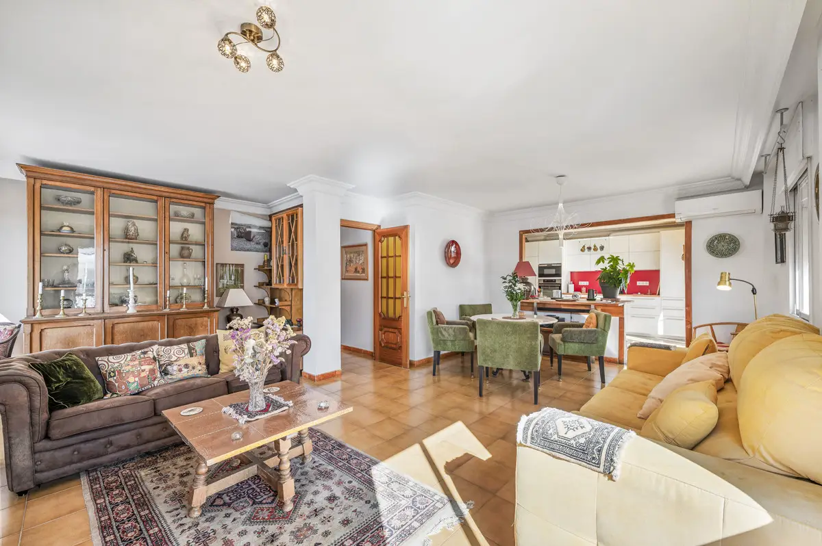 Middle Floor Apartment for sale in Estepona — photo 1