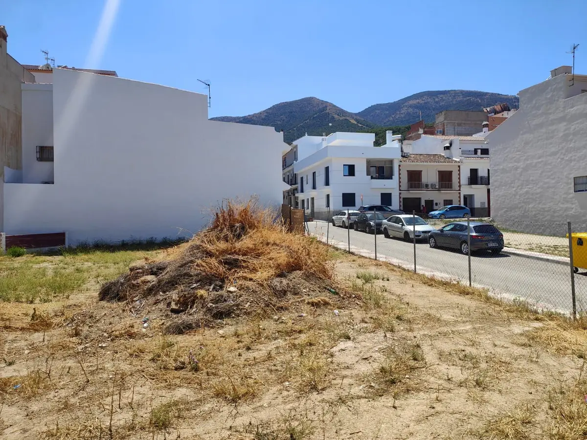 Residential Plot for sale in Alhaurín el Grande — photo 1