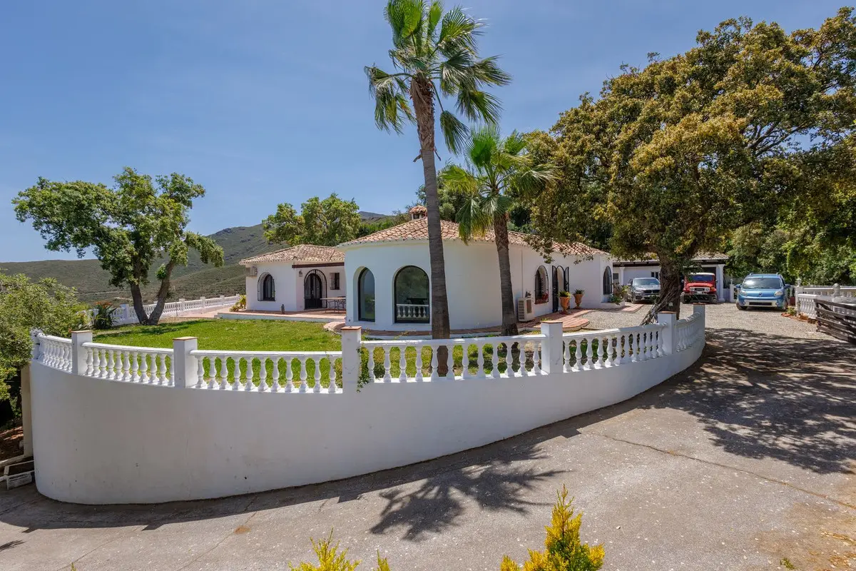 Detached Villa for sale in Coín — photo 1