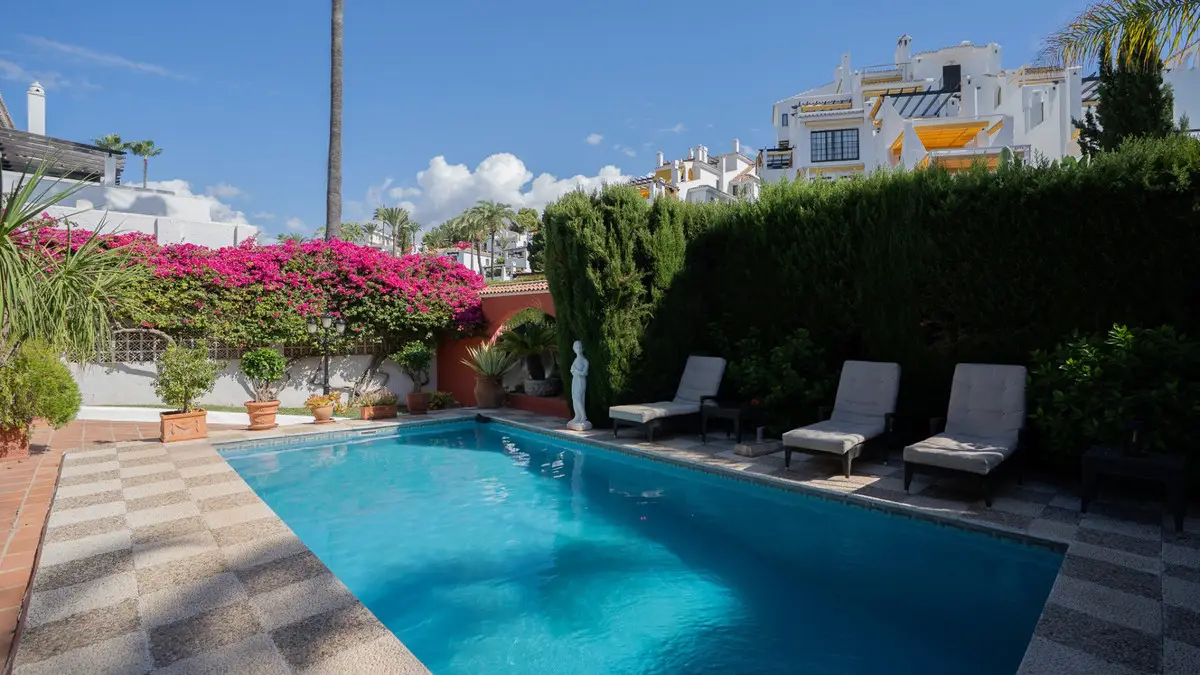 Detached Villa for sale in Marbella — photo 1