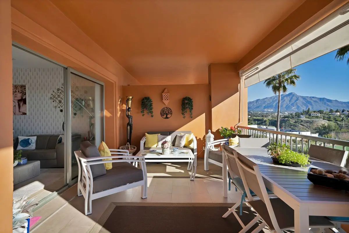 Middle Floor Apartment for sale in Atalaya — photo 1