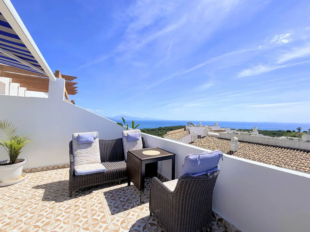 Townhouse for sale in La Duquesa — photo 1