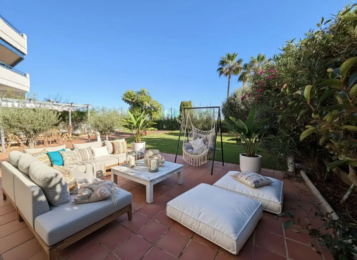 Ground Floor Apartment for sale in San Luis de Sabinillas — photo 1
