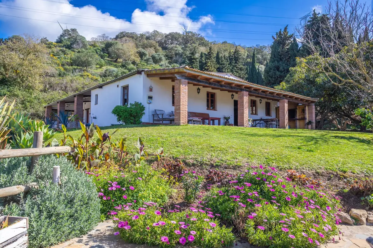 Detached Villa for sale in Casares — photo 1
