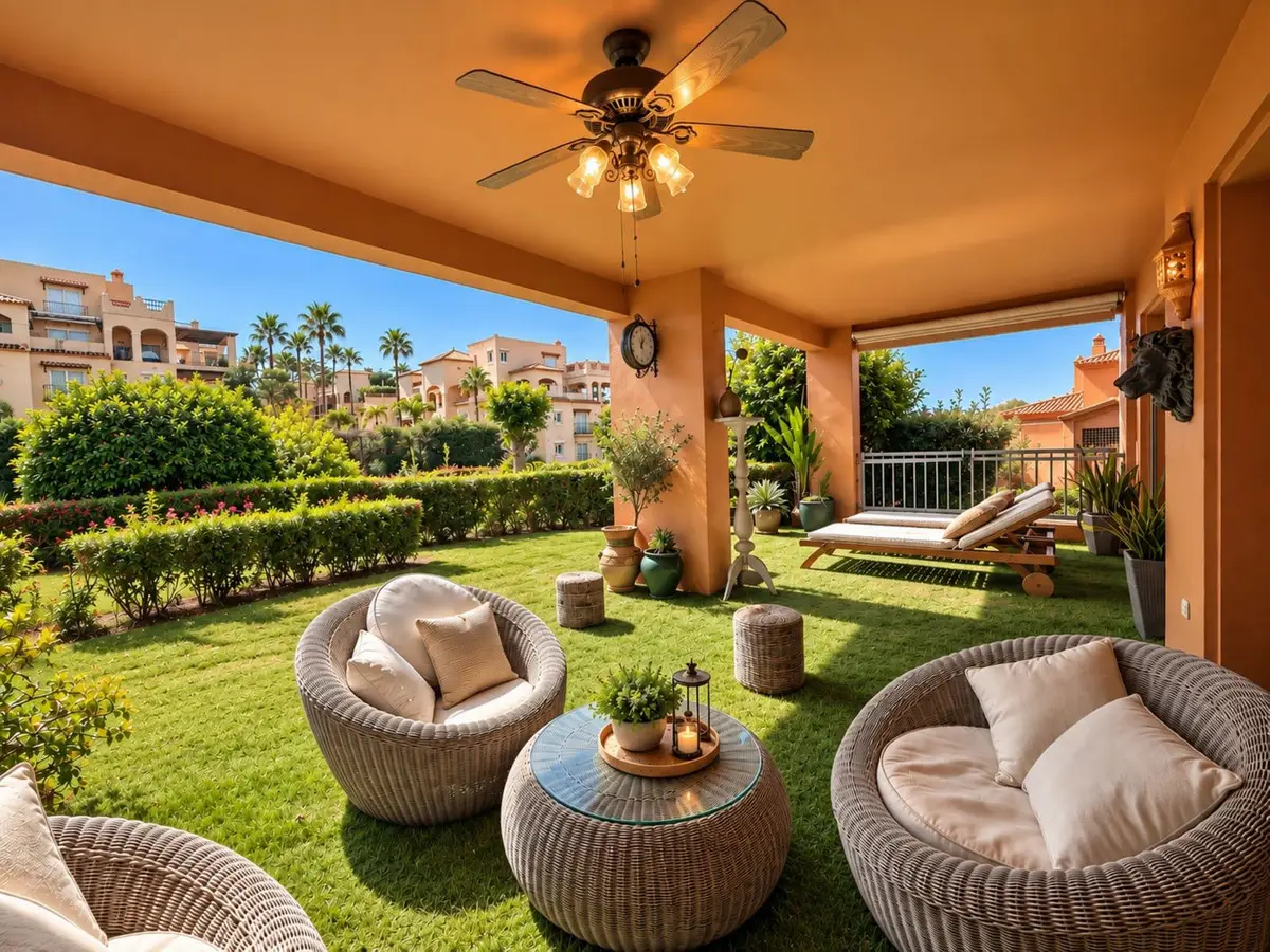 Ground Floor Apartment for sale in Estepona — photo 1