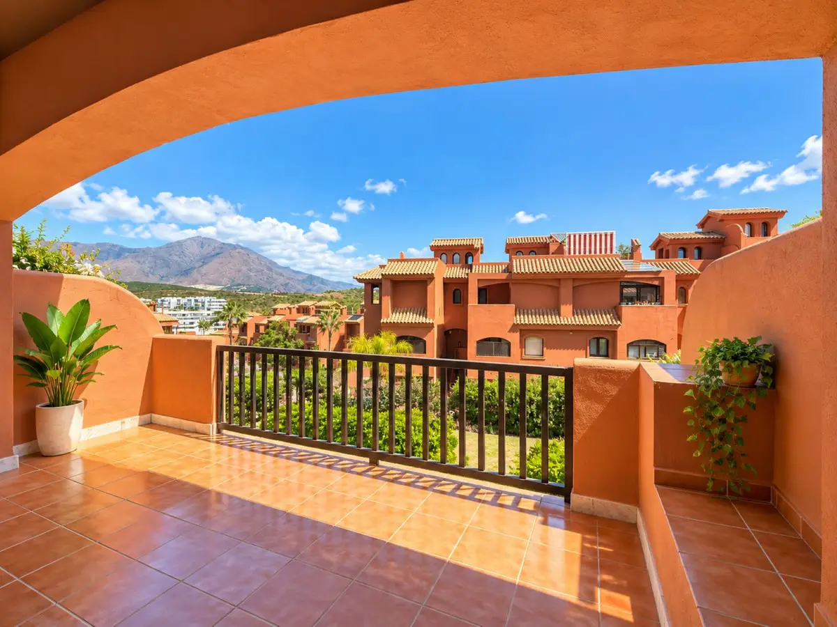 Penthouse Duplex for sale in Estepona — photo 1