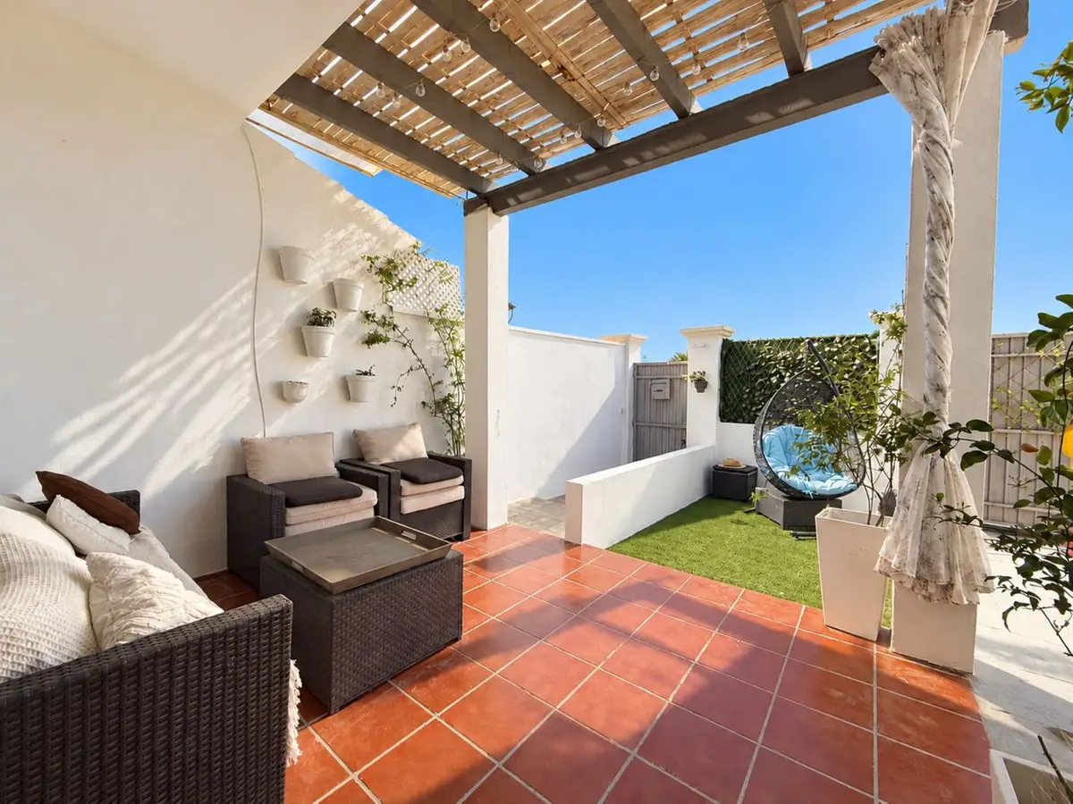 Townhouse for sale in Manilva — photo 1