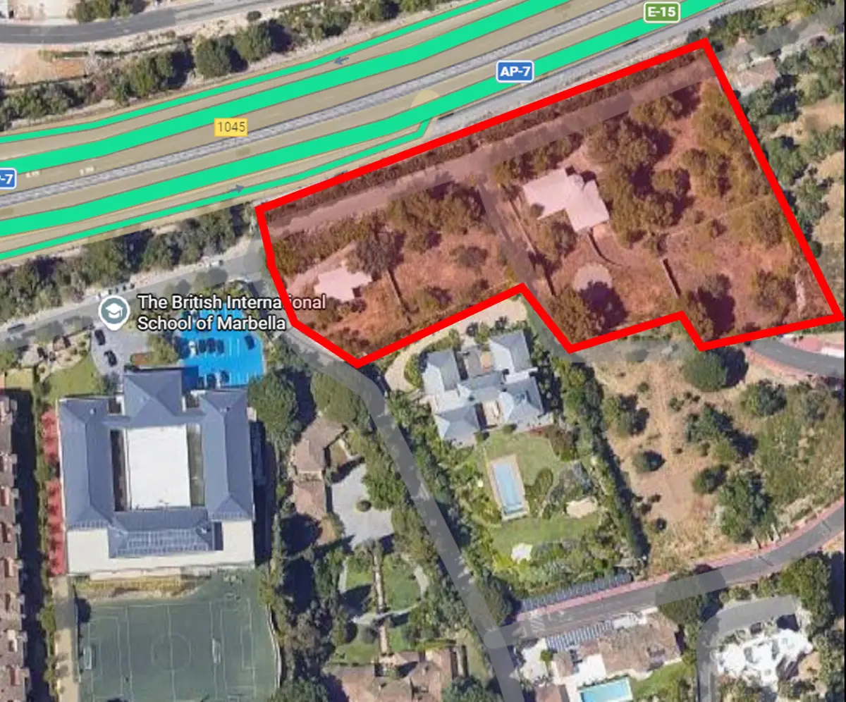 Land for sale in The Golden Mile — photo 1